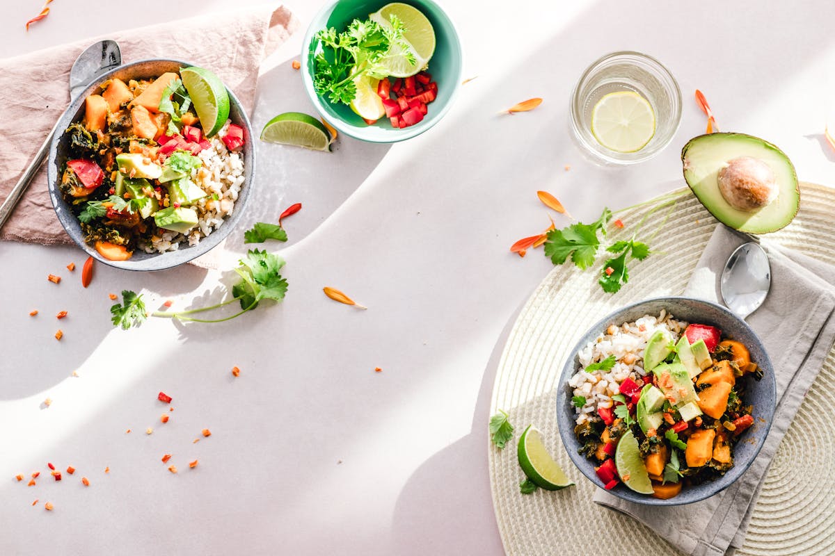 Comida saludable y equilibrada - enzimas digestivas qué son y cómo funcionan